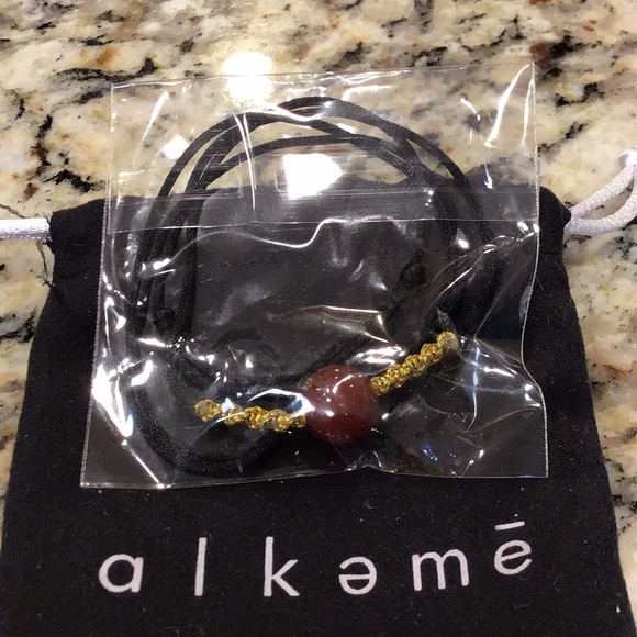 Alkeme necklace new must have adjustable beatiful - Picture 1 of 3